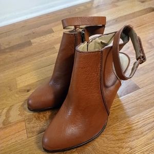 Kenneth Cole Reaction Women's Pegrest Slingback Heeled Booties Sz 9.5 NWOT